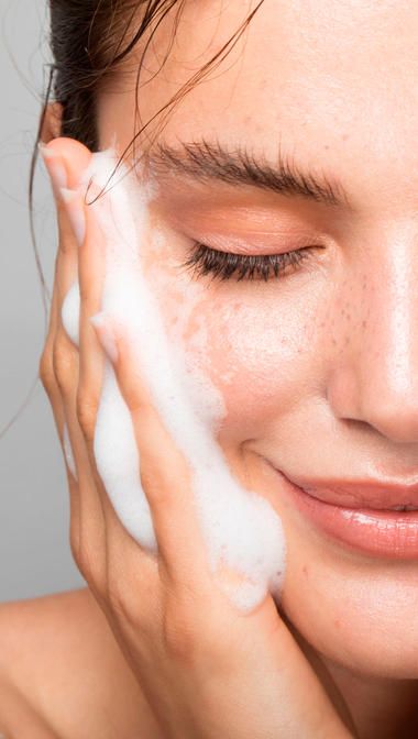 Skincare Routine yang Bikin Kulit Glowing Tanpa Ribet